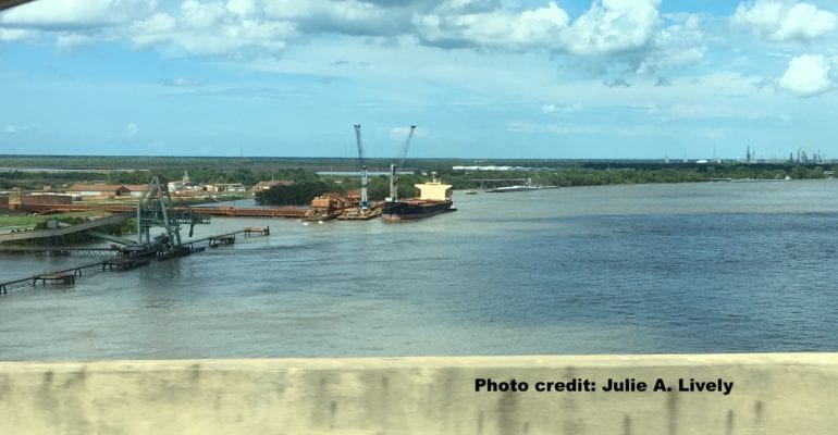 high water on Mississippi River in Baton Rouge